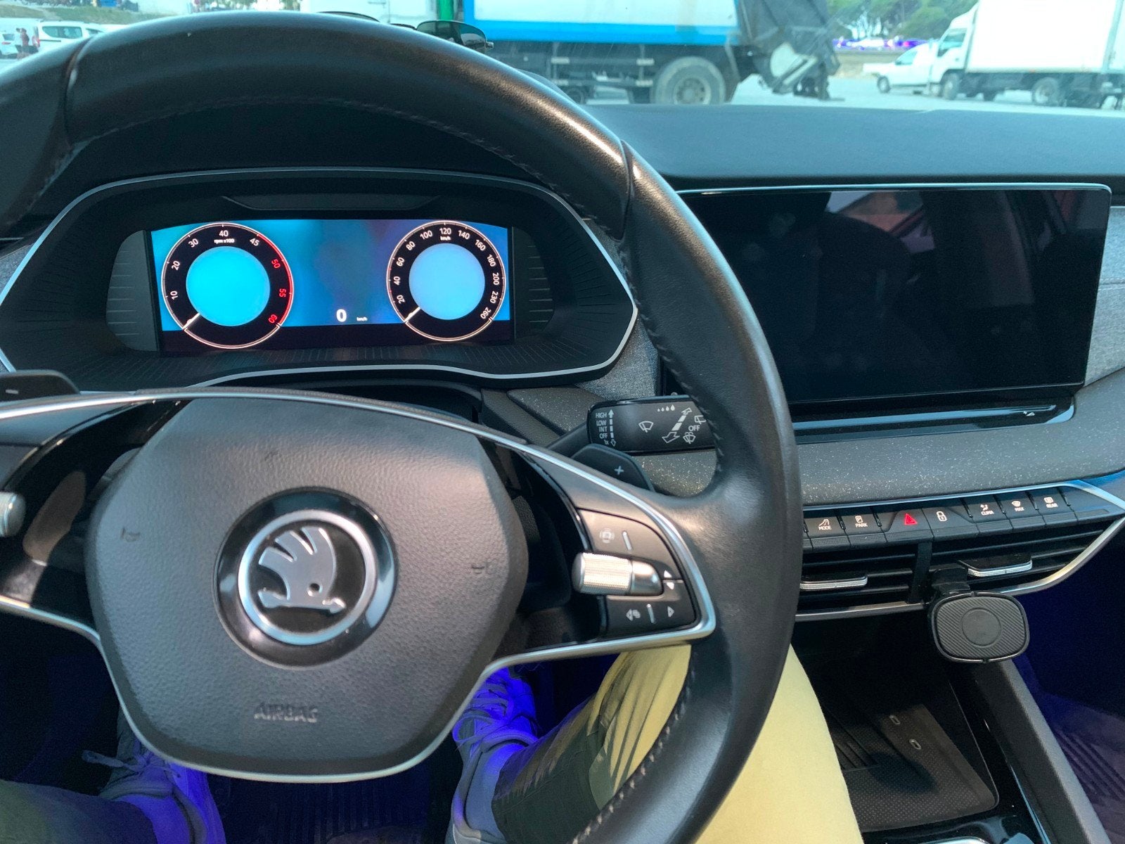 Ik zoek een kleine automaat benzine auto, Auto's, Automaat, Trekhaak, Particulier, Te koop