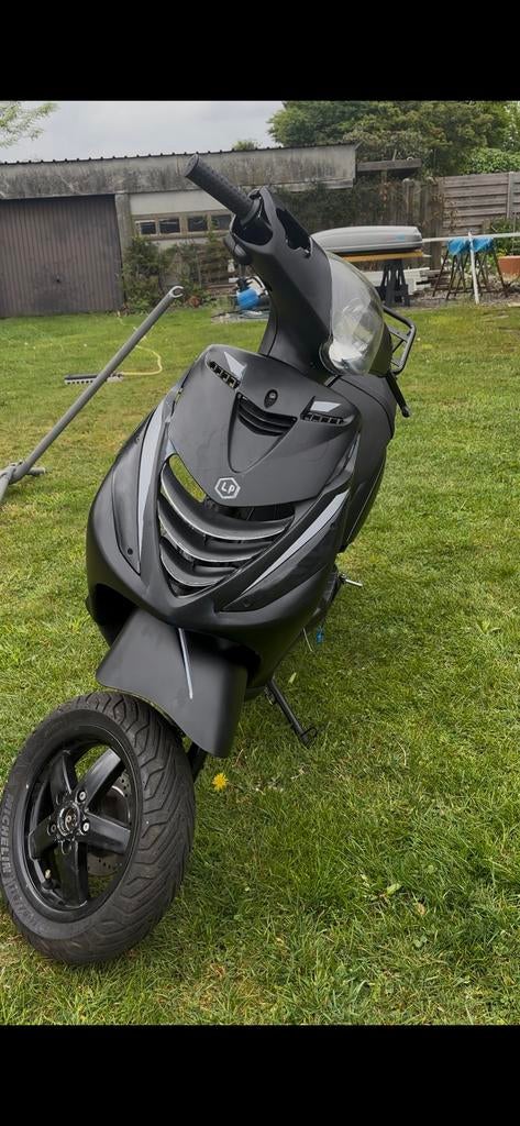 Piaggio zip 125 tuned, Enlèvement, Comme neuf, Zip