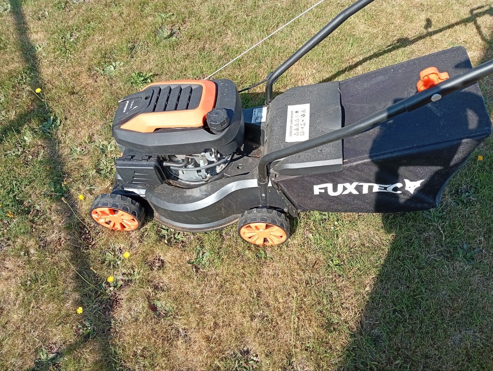 grasmachines een stooter geen koerierdienst, Ophalen