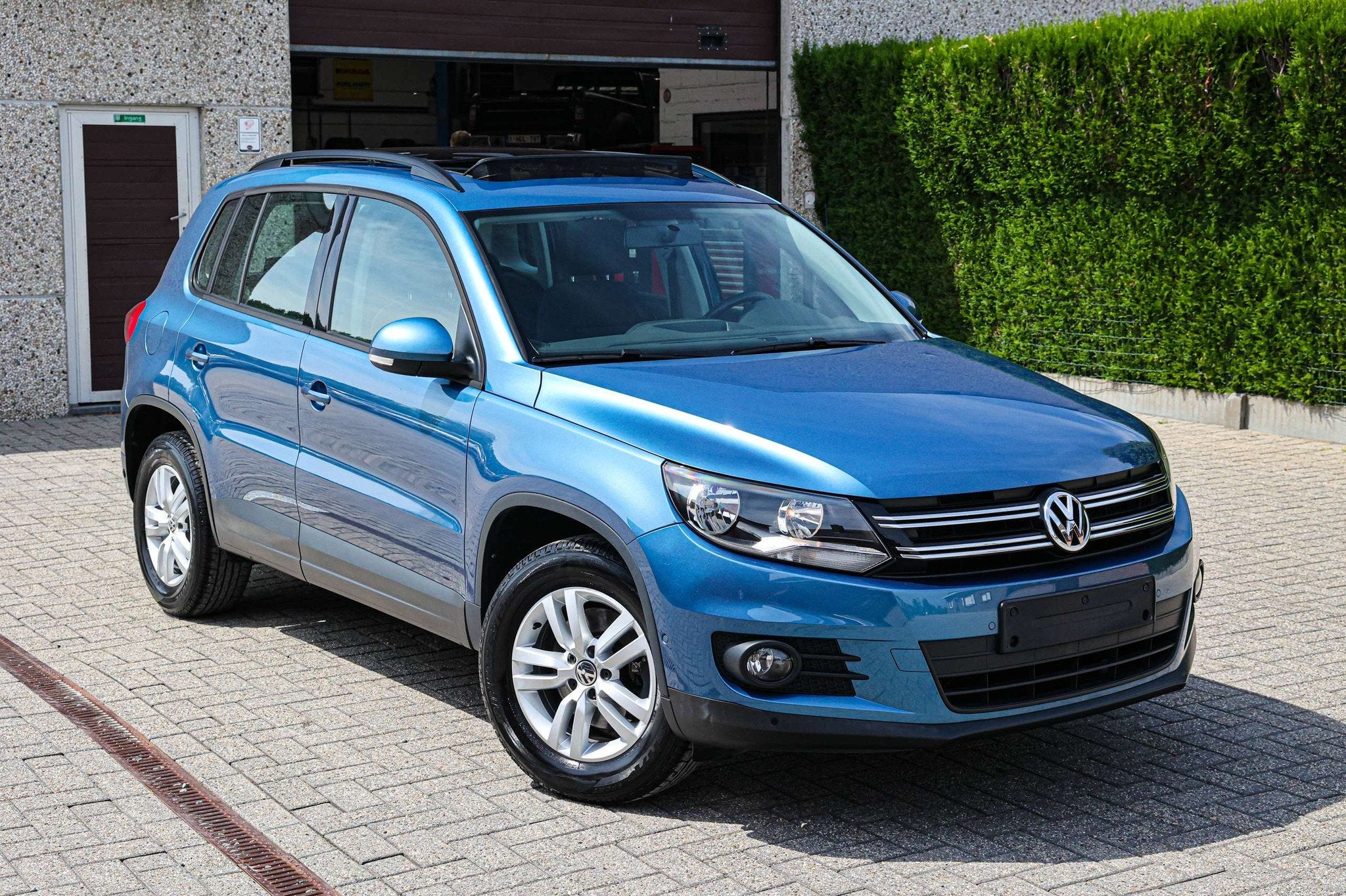 Volkswagen Tiguan PANORAMISCH-DAK*AUTOMAAT*DIGI-AIRCO*NAVIGA, Stof, Gebruikt, 4 cilinders, Blauw