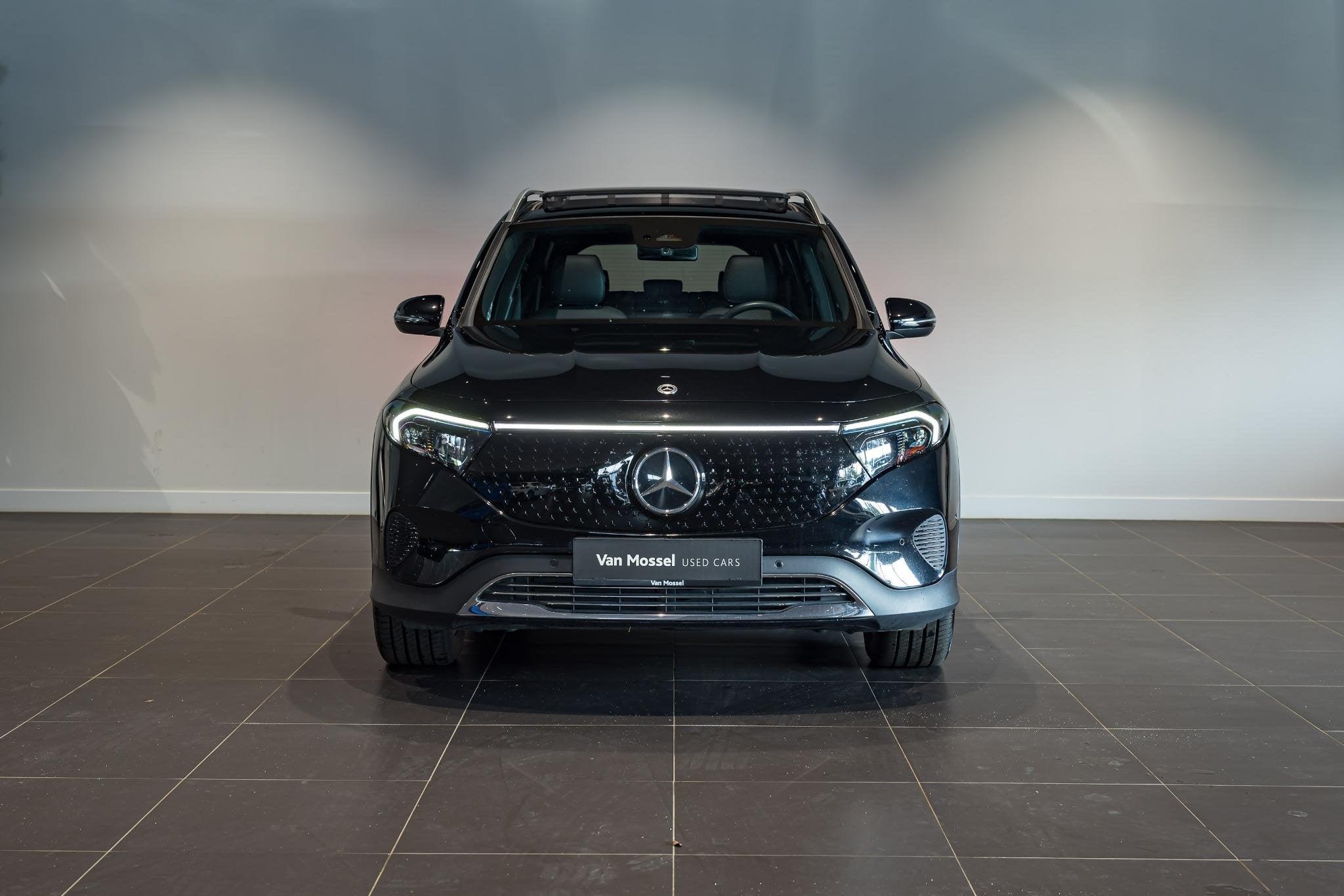 Mercedes-Benz EQB EQB 250+ Luxury Line (automatique), Autos, Mercedes-Benz, Achat, EQB, Entreprise, Carnet d'entretien