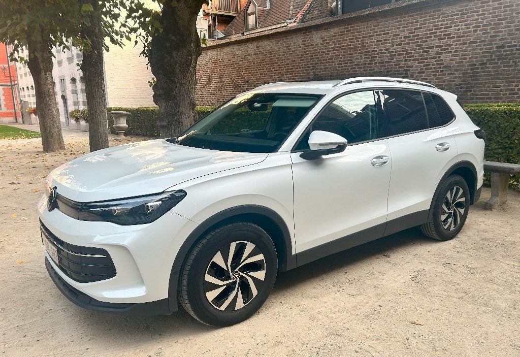 Superbe VW Tiguan 2024 de première main, Autos, Cuir, Achat, Euro 6, 131 cm³