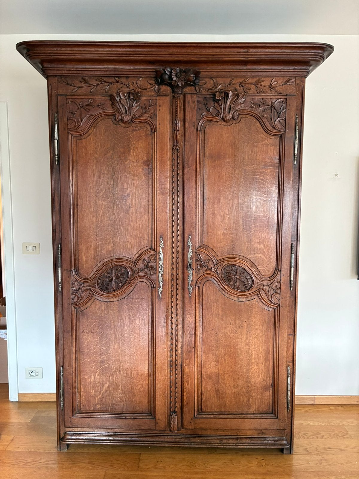 Armoire de mariage ancienne en chêne français, Enlèvement