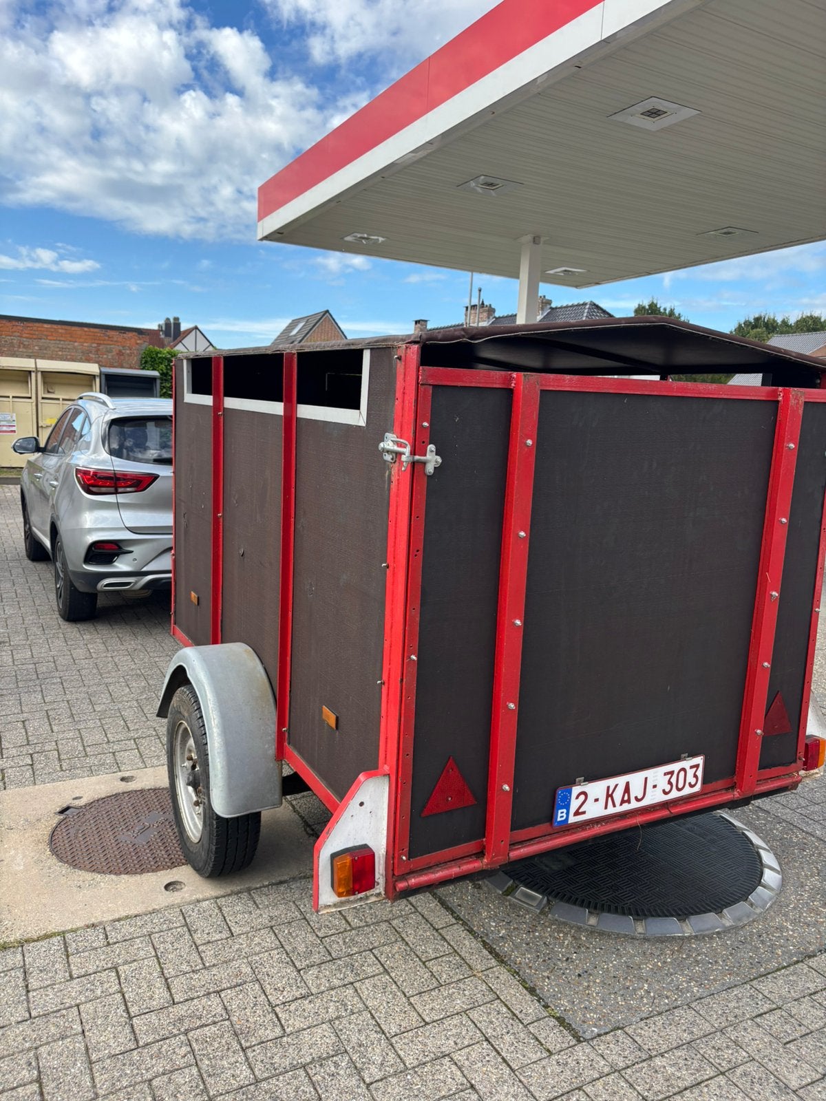 Dierenaanhangwagen