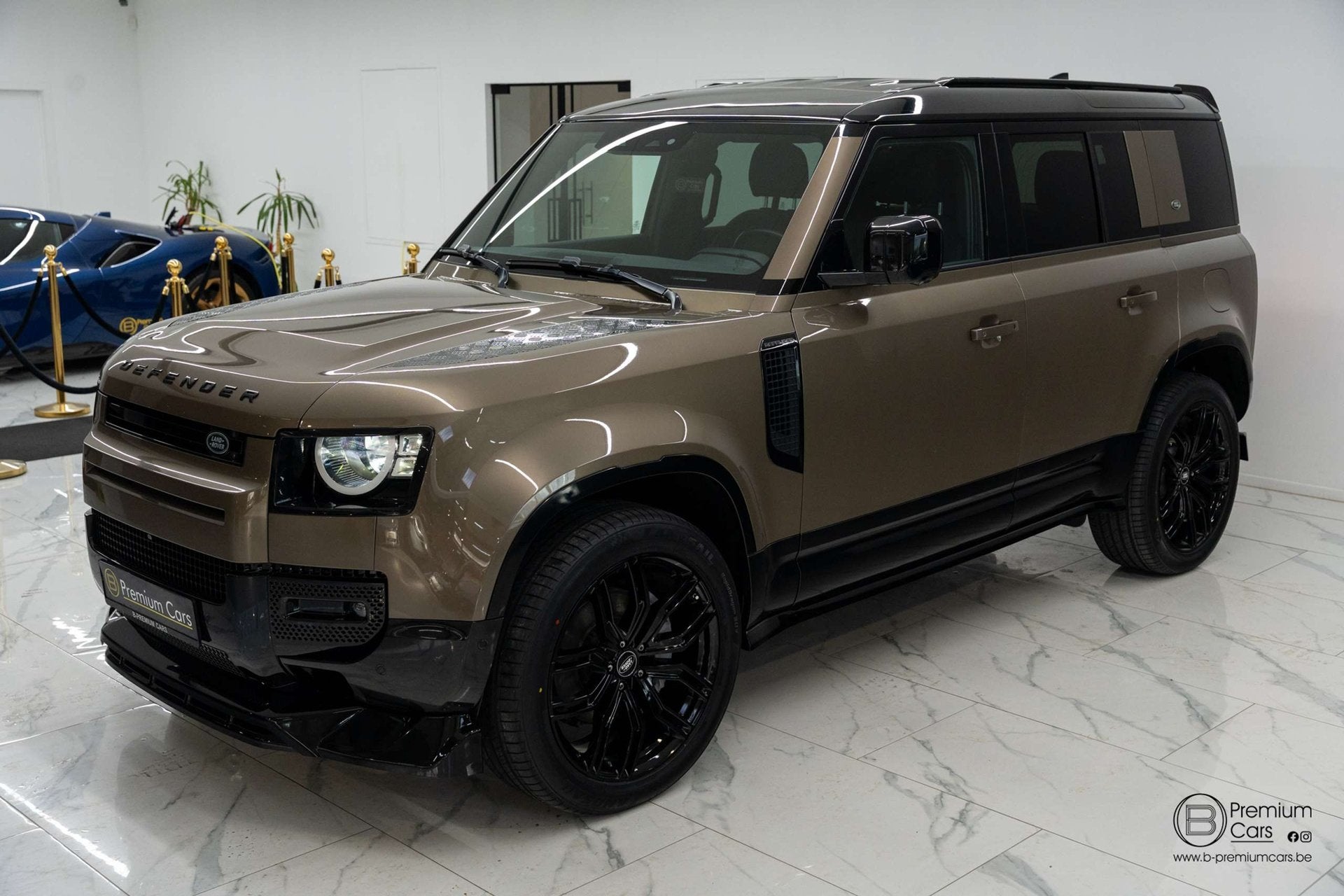 Land Rover Defender 110 / P400e S / AWD! Hybride! Bodykit! 2, Autos, Land Rover, 3300 kg, Achat, Euro 6, Entreprise