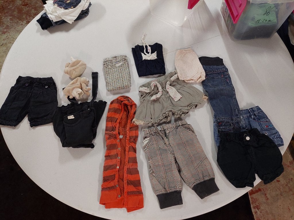 Een pakket kinderkleding (meisje) – maten 68 tem 86, Kinderen en Baby's, Ophalen of Verzenden