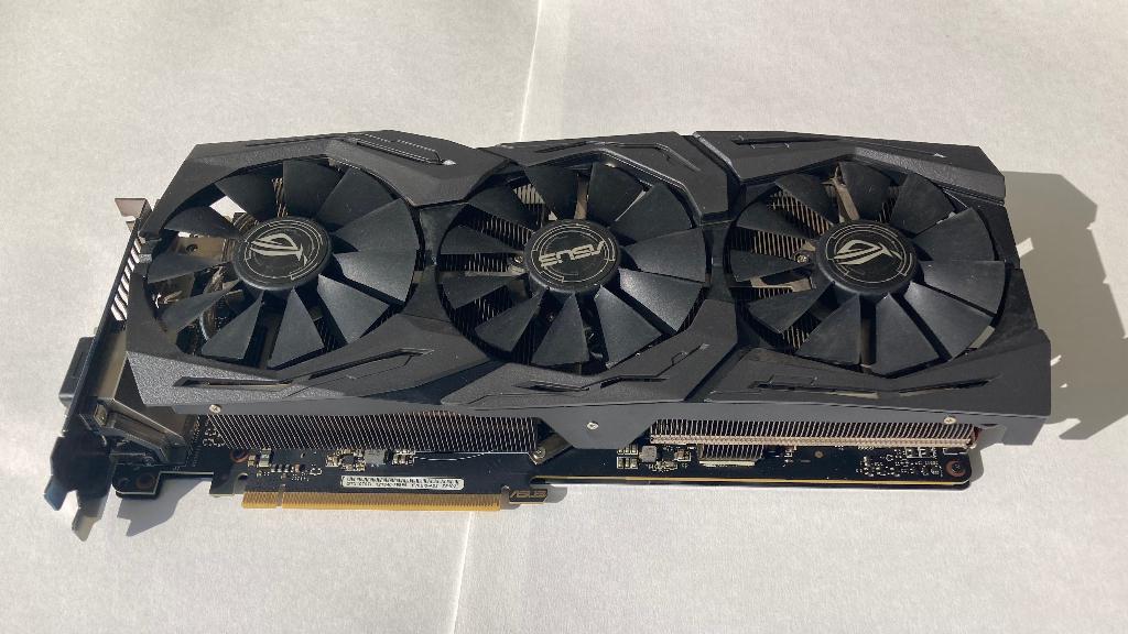 ASUS ROG Strix GTX 1070 Ti A8G Gaming, PCI-Express 3, Gebruikt, HDMI, Ophalen of Verzenden