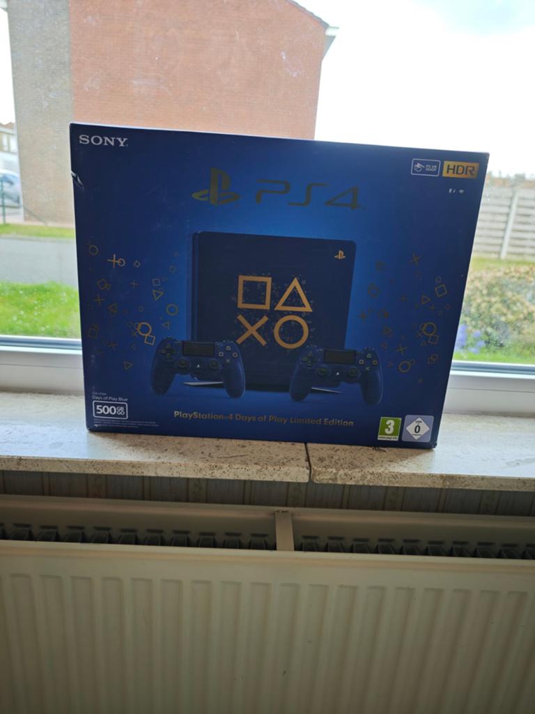 PS4 SLIM DAYS OF PLAY 500GB (CIB), Games en Spelcomputers, Ophalen of Verzenden