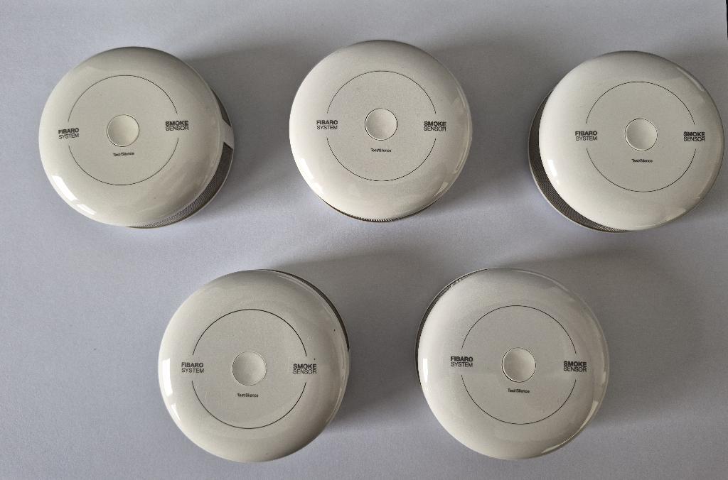 5x FIBARO Smoke Sensor 2 – slimme Z-Wave rookmelder, Ophalen of Verzenden, Gebruikt