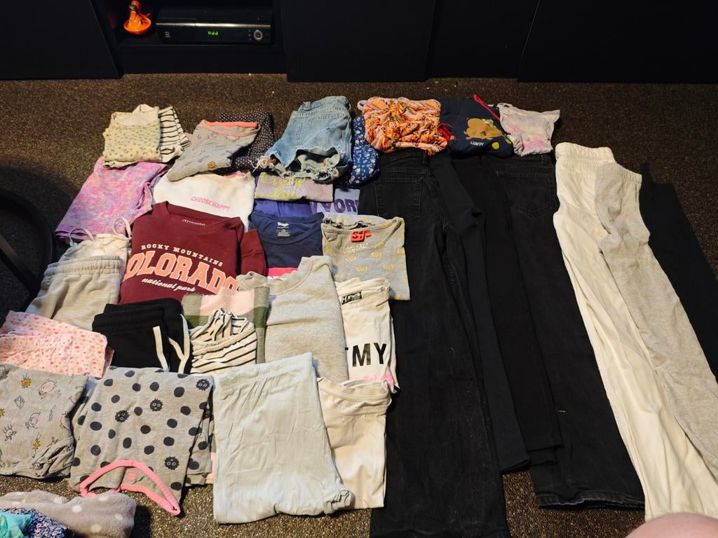 Lot meisjes kleding maat 146 ....38 stuks, Kinderen en Baby's, Ophalen