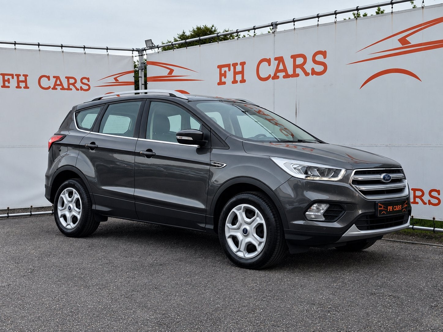 FORD KUGA 1.5 Ecoboost !! 59000 KM !! BENZINE *120 PK*CAMERA, Auto's, Voorwielaandrijving, Stof, 4 cilinders, Bedrijf