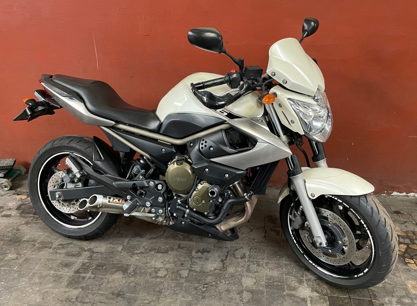 Yamaha XJ6, Motos, Occasion, Plus de 35 kW, Particulier, 4 cylindres