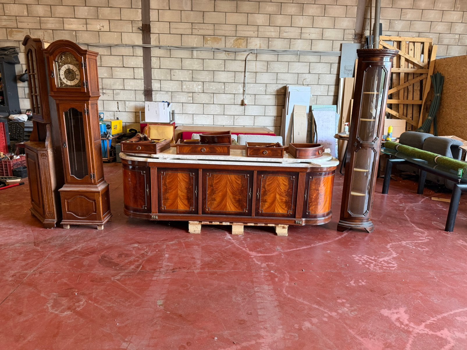 Antiek te koop, Enlèvement, Comme neuf