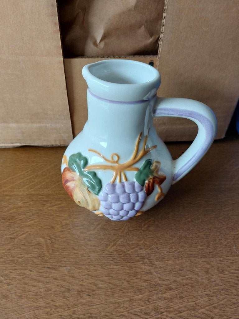 Oude vaas /Kruik 4€ Delft vaas 4€  Of de twee voor 6€, Ophalen