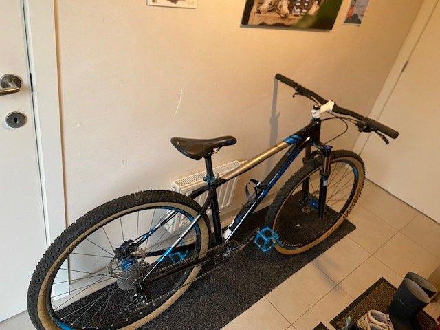 MTB TREK X-caliber 8 29x2.25, Vélos & Vélomoteurs, Vélos | VTT & Mountainbikes, Utilisé, Hommes, Trek, Enlèvement