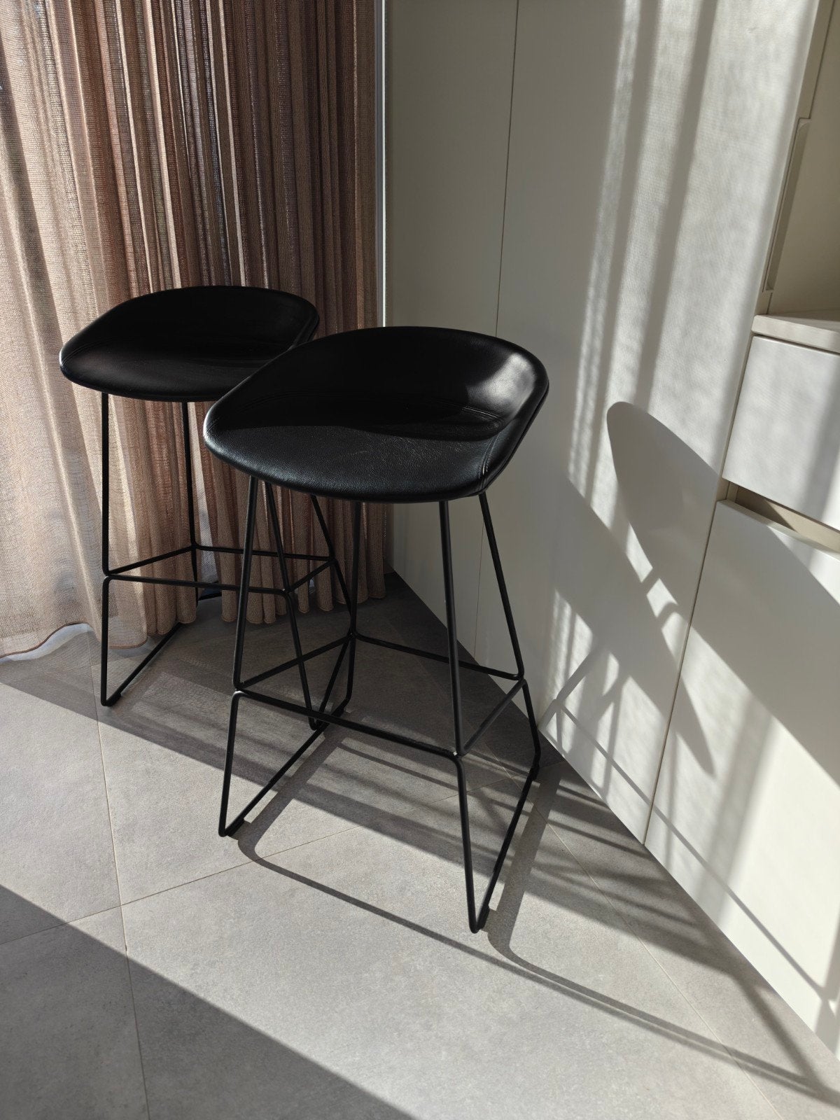 Tabourets de bar HAY AA39, Avec repose-pieds, 2 tabourets, Comme neuf, Enlèvement