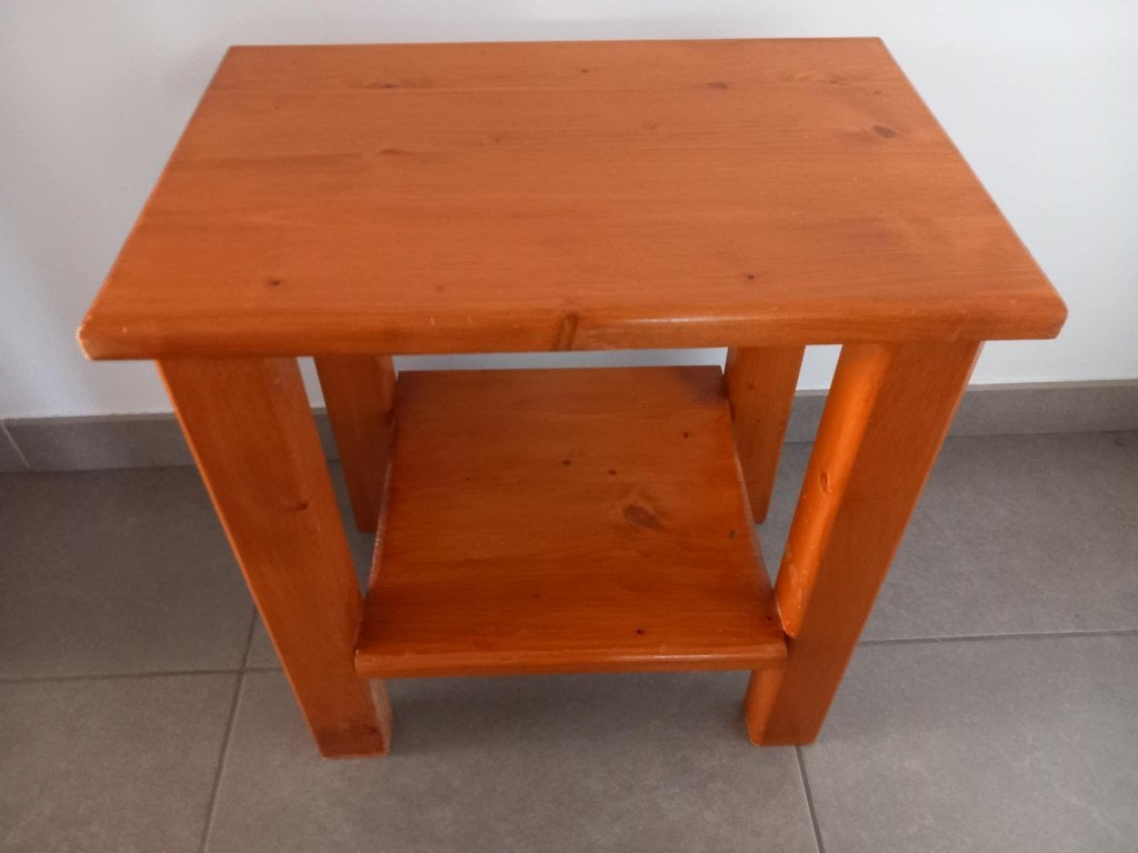 Table basse ou table de nuit H45-L22-P29 bois de pin massif, Enlèvement, Comme neuf, Pin