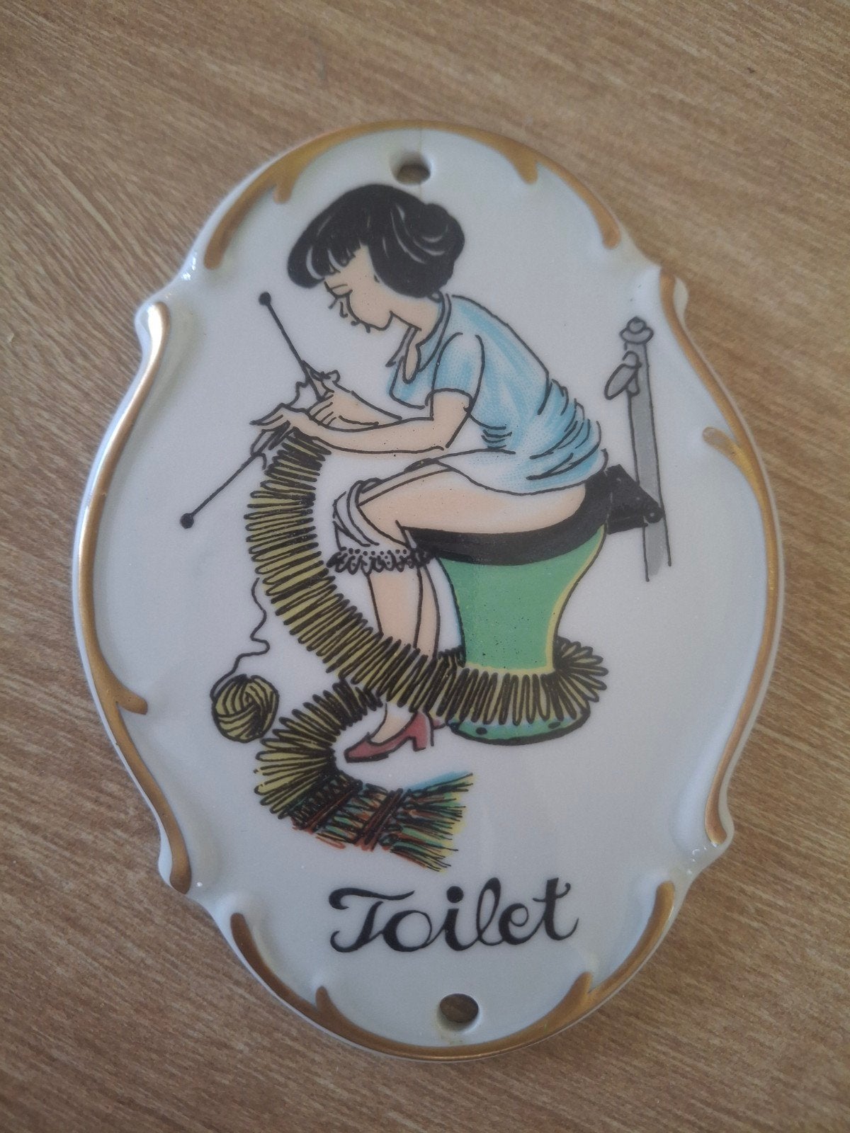 Tegel toilet, Ophalen