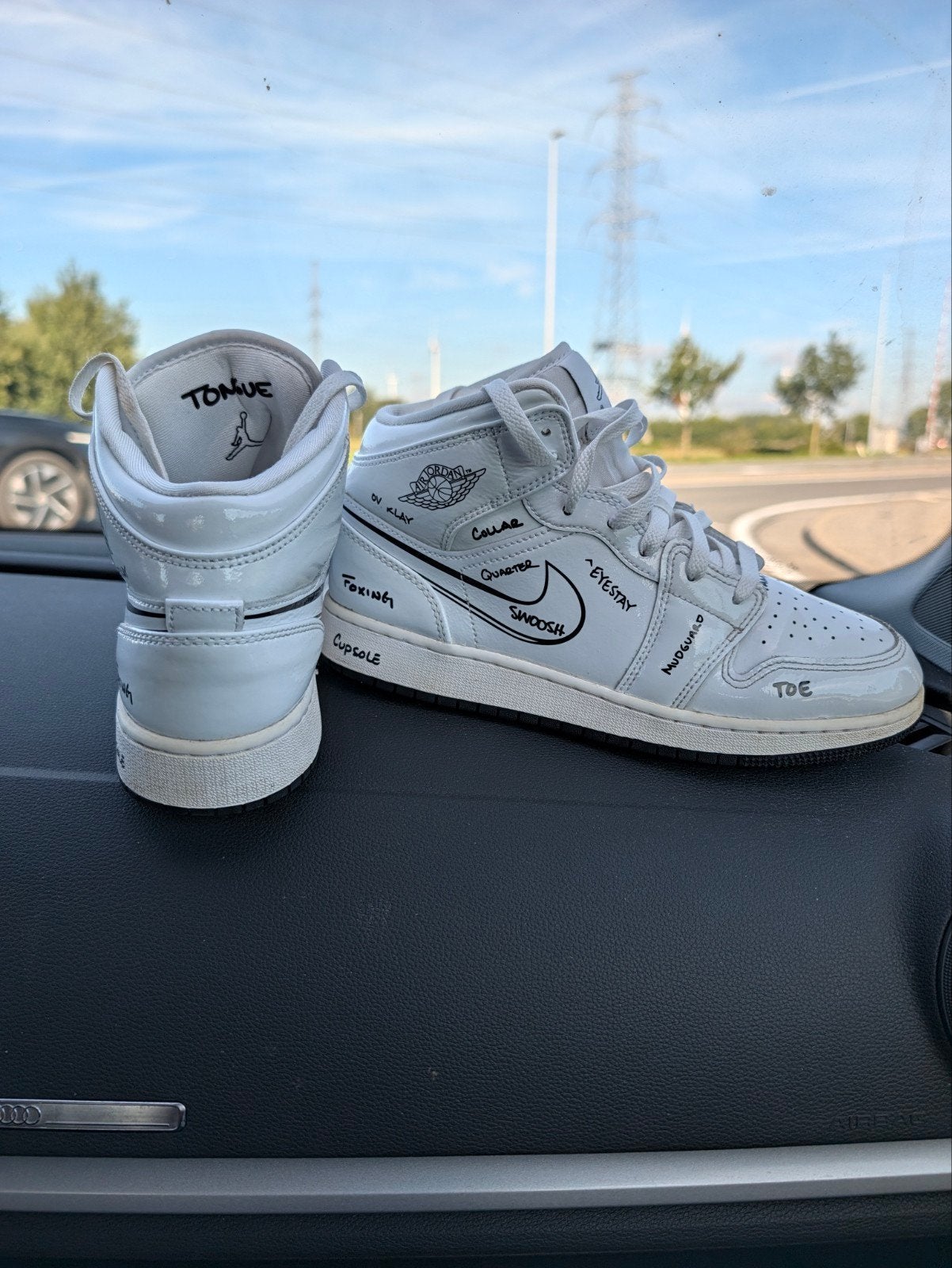Jordan 1 Mid Schematic maat 40, Sneakers et Baskets, Comme neuf, Enlèvement, Blanc