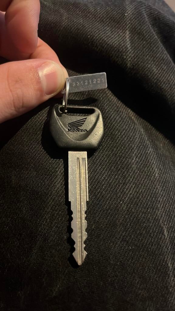 Honda sleutel uit verkochte jas, Motoren, Ophalen of Verzenden