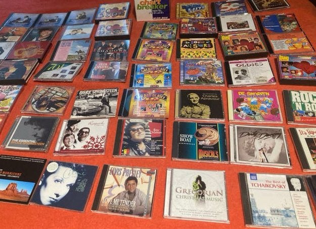 75 CD et singles, Enlèvement, Comme neuf