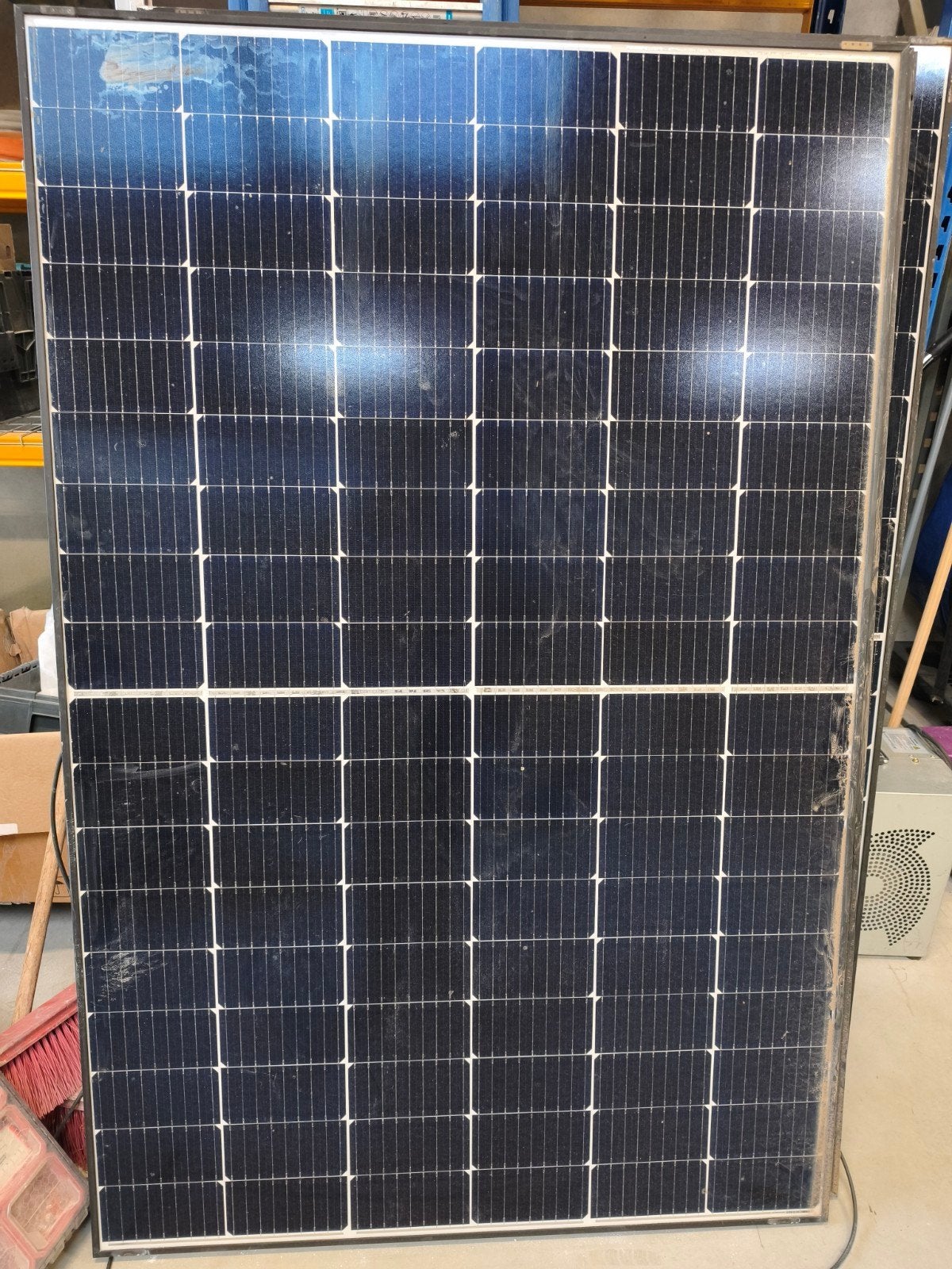 4 panelen + omvormer, Bricolage & Construction, Panneaux solaires & Accessoires, Enlèvement, Utilisé, Système complet, 200 watts-crêtes ou plus
