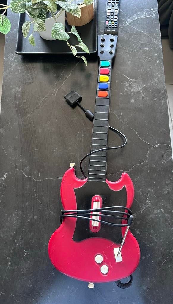 Playstation 2 guitar hero , gitaar, Enlèvement, Comme neuf, Guitare, Batterie ou DJ set, PlayStation 2