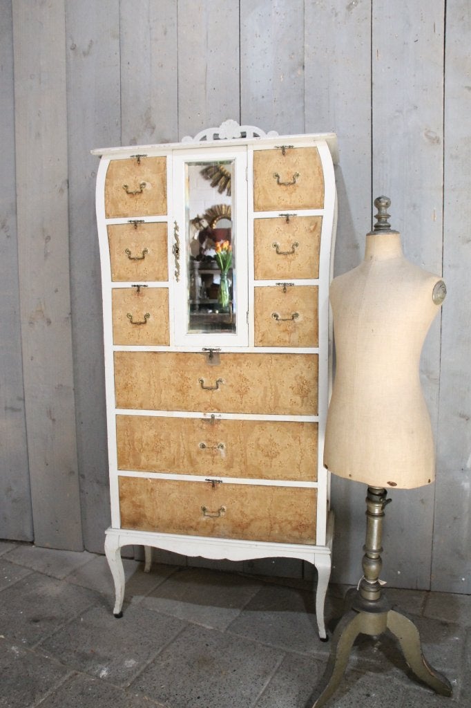 Hoge brocante stoffen kleppen kast, Ophalen