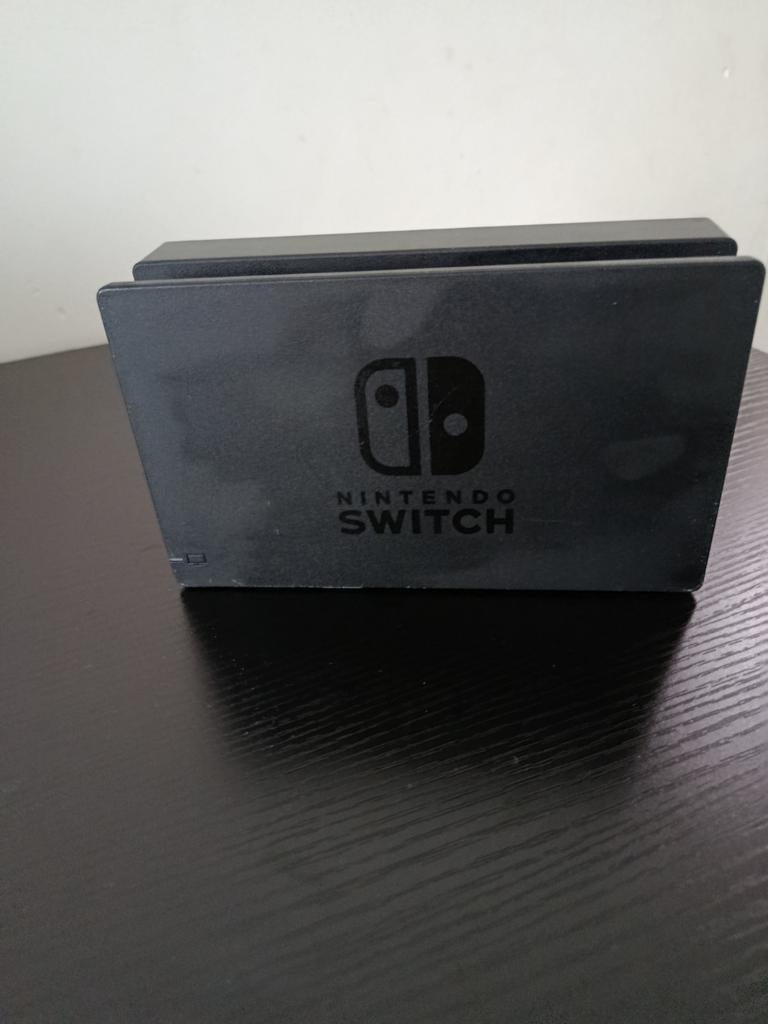 Nintendo Switch dock, Enlèvement, Utilisé, Sans contrôleur, Switch Original