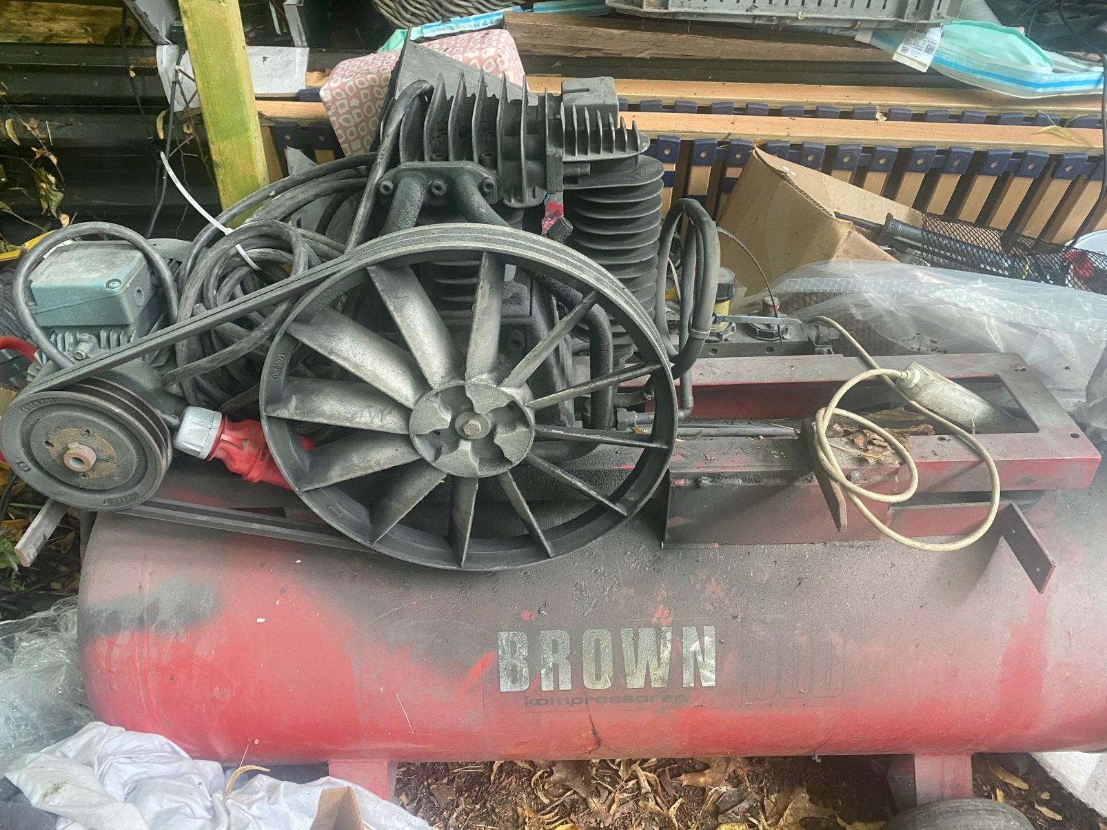 Compressor brown 300 liter 3 fase, Doe-het-zelf en Bouw, Compressors, Ophalen, Zo goed als nieuw
