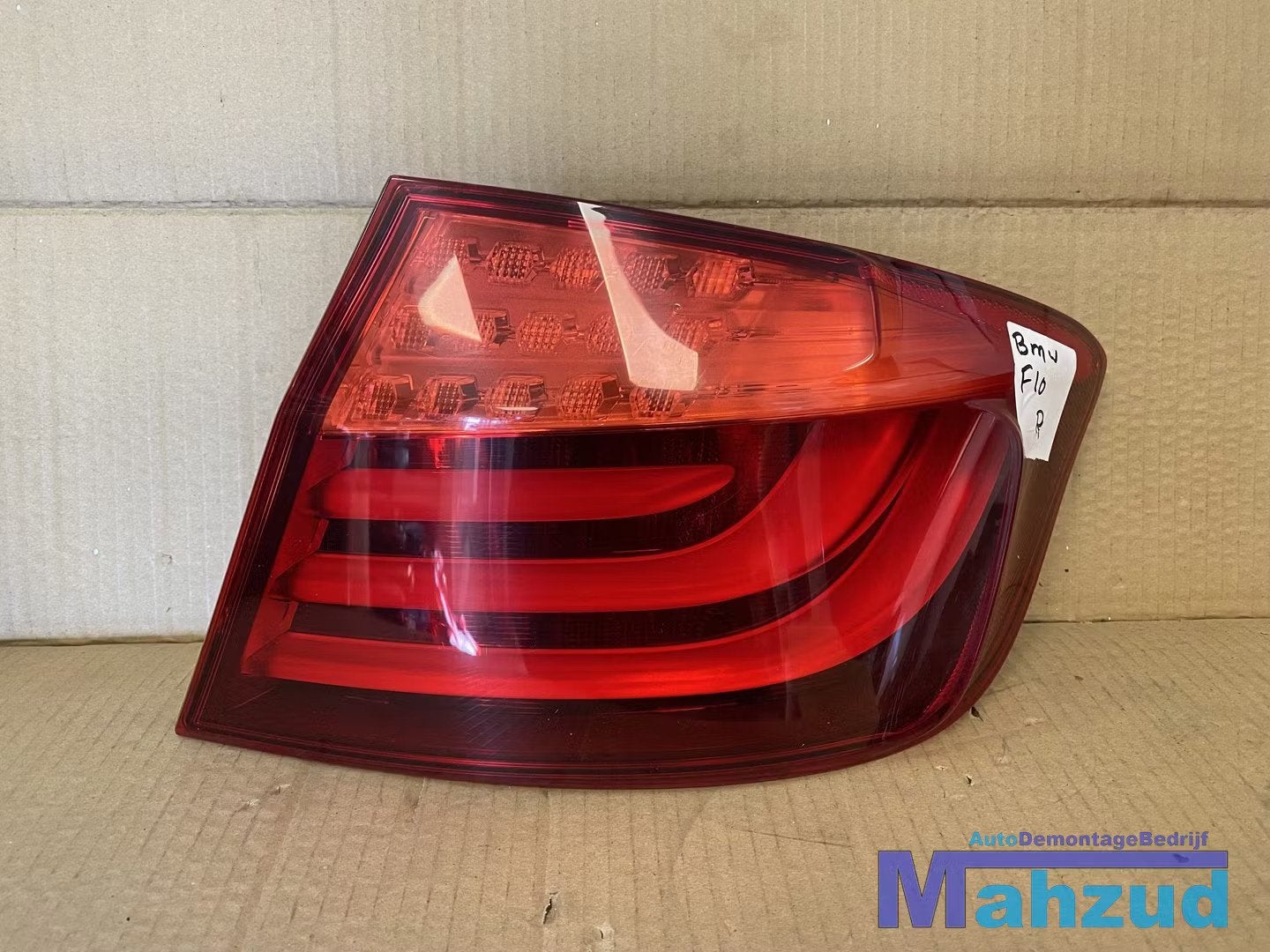 BMW F10 5 SERIE Rechts buiten achterlicht 2009-2016, Auto-onderdelen, Verlichting, Petuelring 130
80788  Munich, DE, Gebruikt