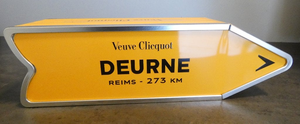 gele metalen Veuve Clicquot Arrow champagne blik [2123], Ophalen of Verzenden