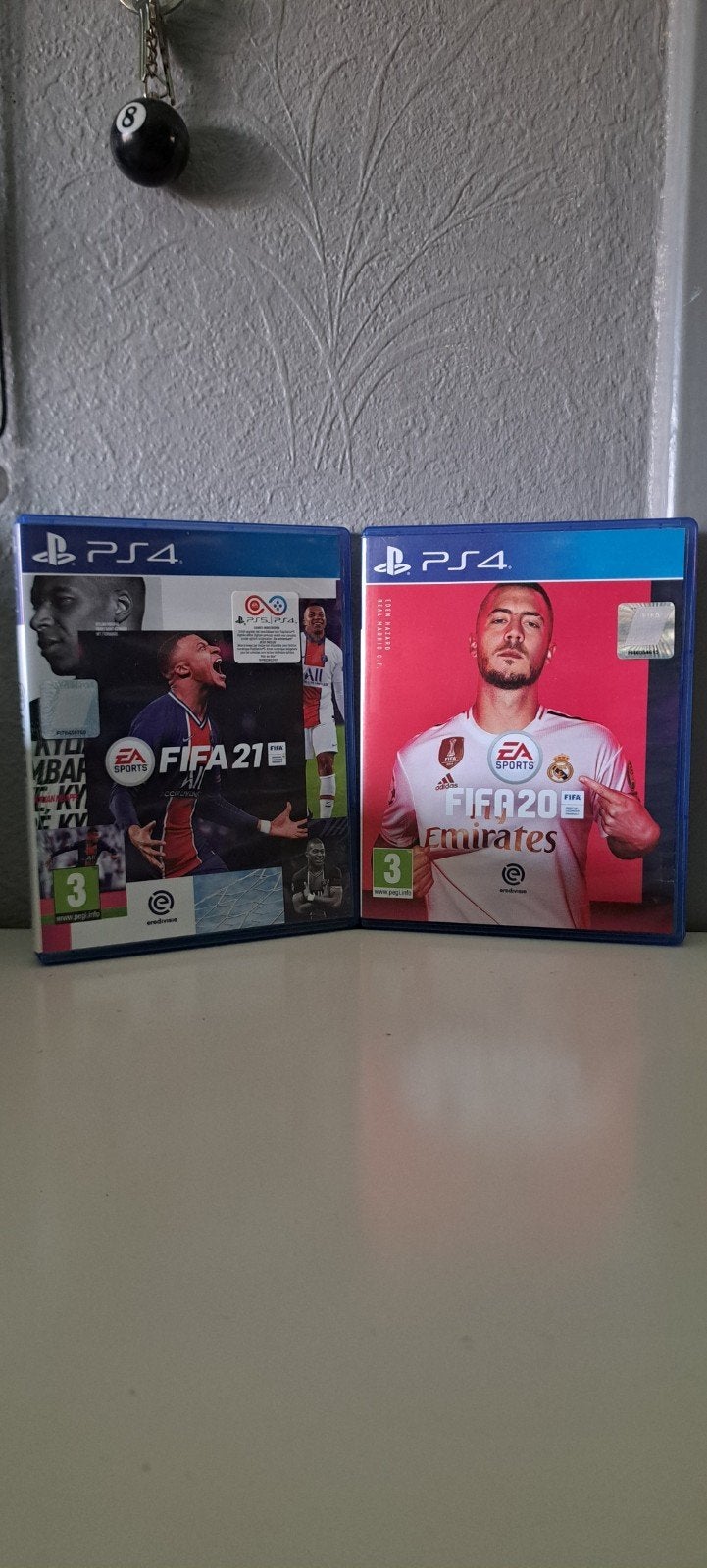 Fifa 21 + Fifa 20 gratis, Games en Spelcomputers, Games | Sony PlayStation 4, Ophalen of Verzenden