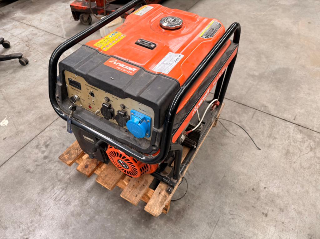 Groupe électrogène Unicraft 5,5Kva en bon état, Bricolage & Construction, Générateurs, Enlèvement, Comme neuf
