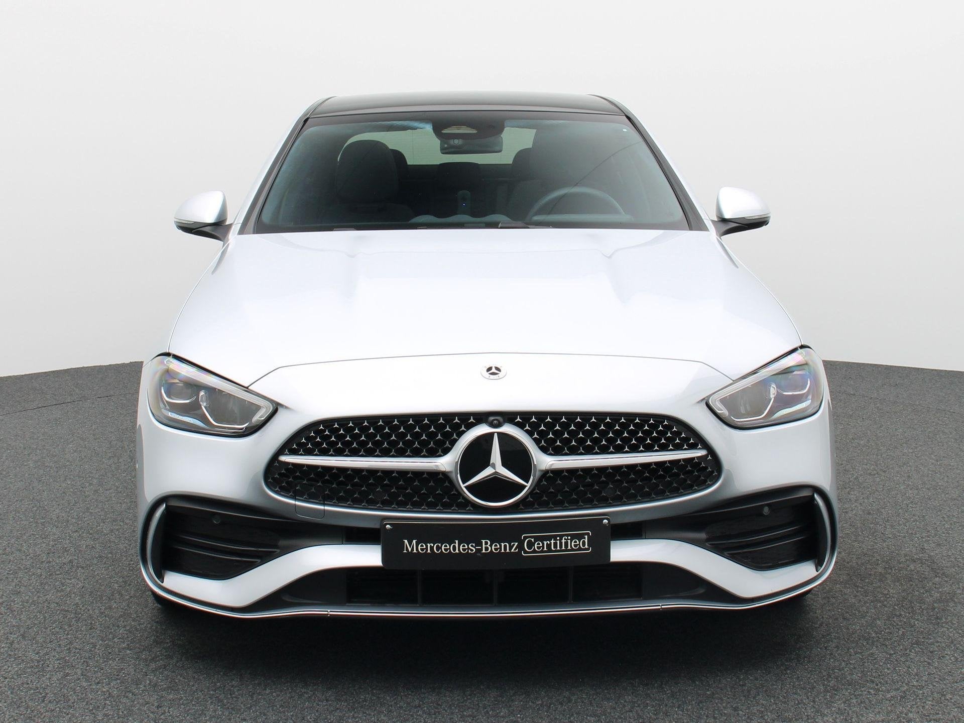 Mercedes-Benz C 300 e AMG Line Sedan + PANORAMISCH DAK + SUR, Auto's, Automaat, Zwart, 4 cilinders, 2080 kg