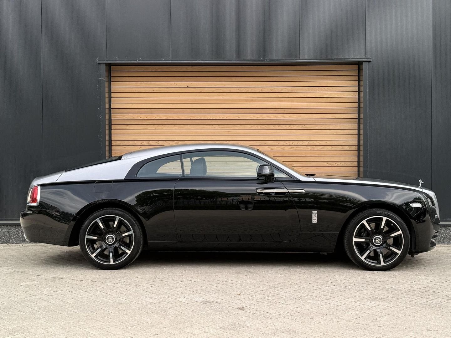 Rolls-Royce Wraith 6.6 V12 TWO-TONE|STARROOF|STOELVENTILATIE, Automaat, Zwart, 327 g/km, Zwart