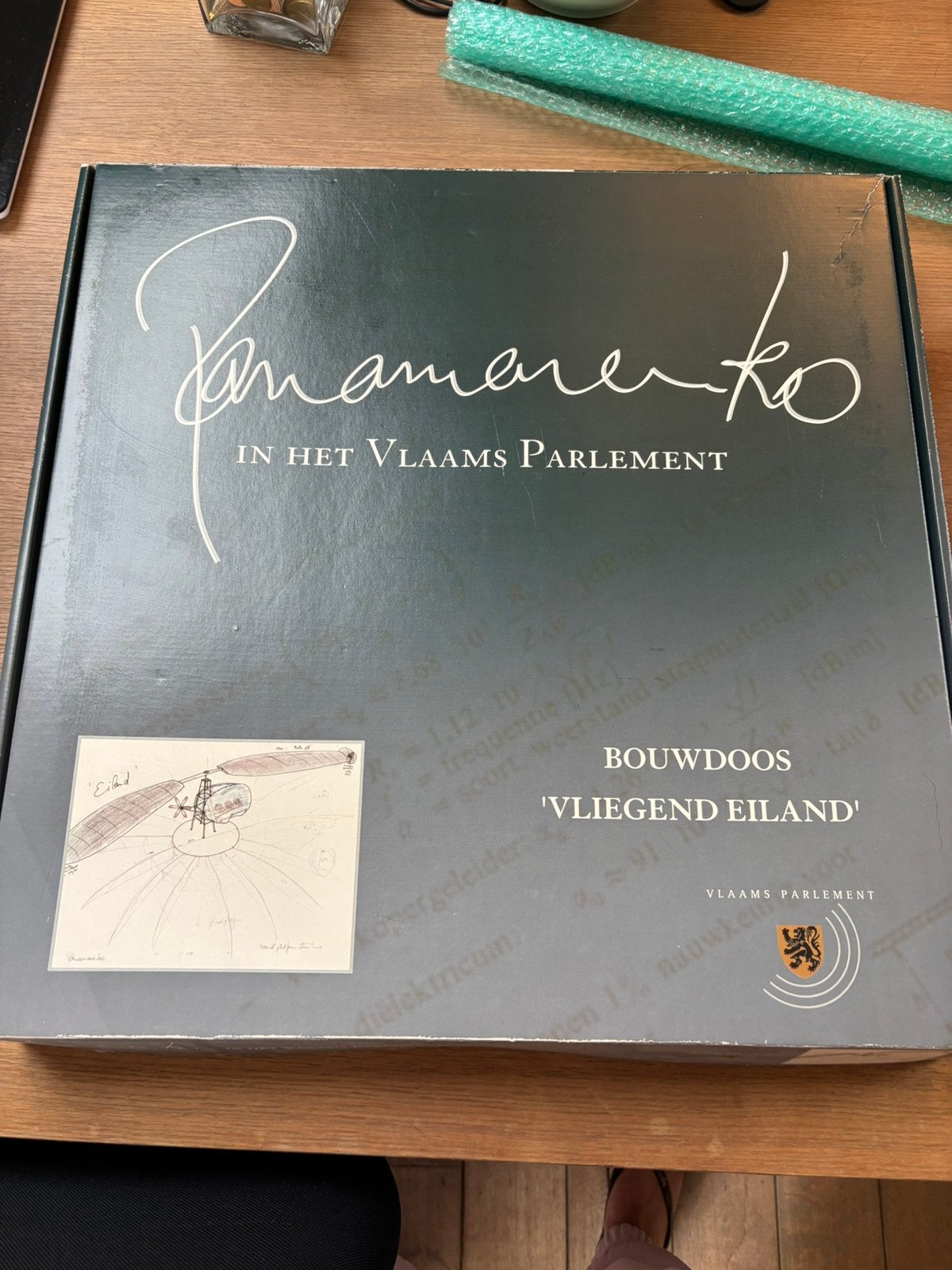 Panamarenko bouwdoos, Ophalen