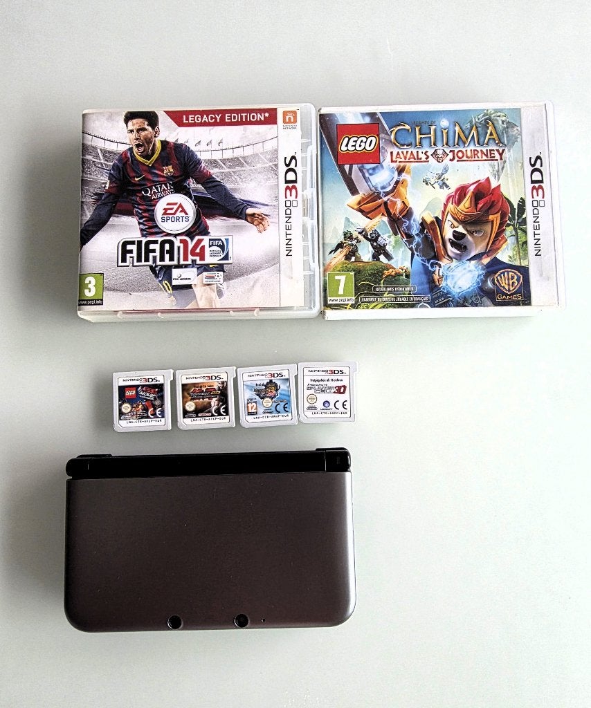 grijze Nintendo 3DS XL console met 6 DS/3DS games, oplader, Consoles de jeu & Jeux vidéo, Consoles de jeu | Nintendo 2DS & 3DS