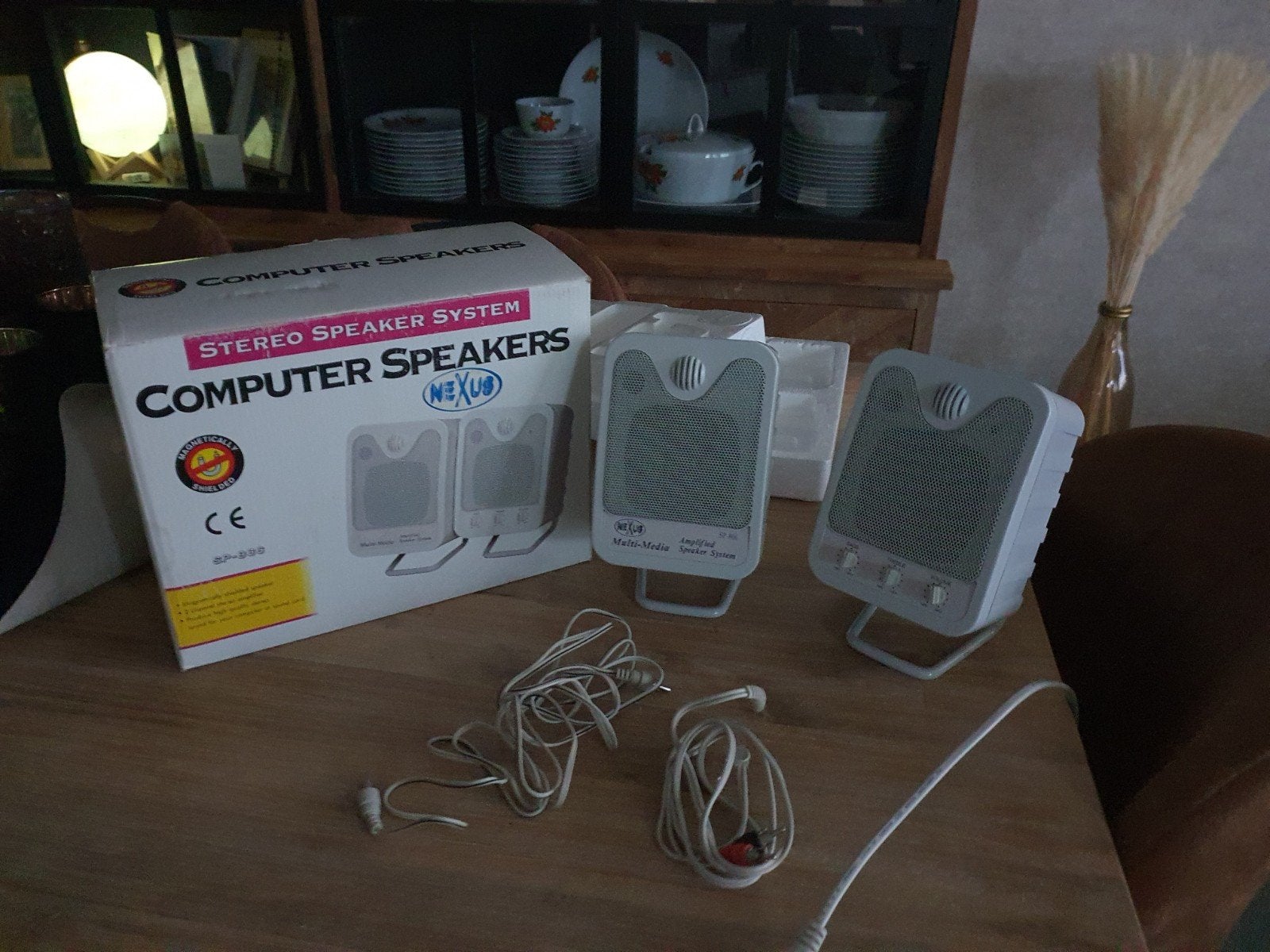 Retro 90s pc speakers, Informatique & Logiciels, Enlèvement