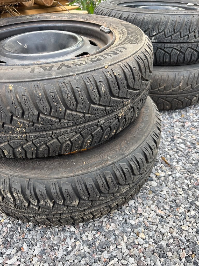 Pneu pluie uniroyal, Autos : Pièces & Accessoires, 15 pouces, Pneus hiver, Pneu(s), Enlèvement
