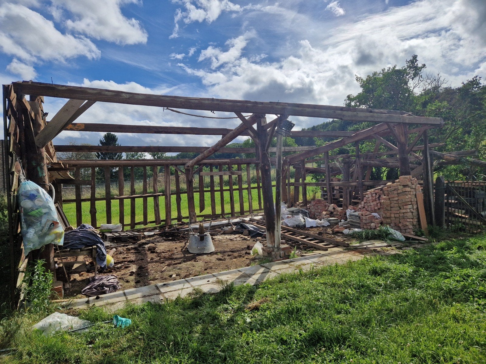 Houtstructuur balken en bakstenen, Tuin en Terras, Ophalen, Gebruikt, Overige typen