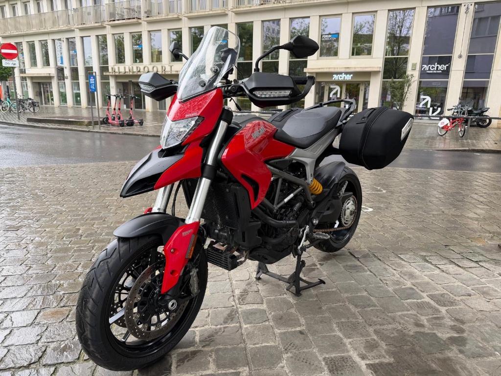 DUCATI HYPERMOTARD 939 STRADA VERKOCHT, Motoren, Motoren | Ducati, 2 cilinders, Particulier, Meer dan 35 kW, Naked bike