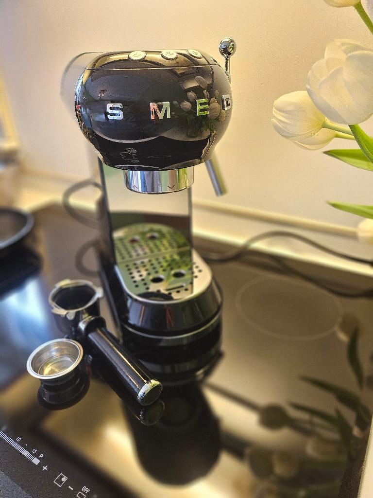 SMEG Koffiemachine piston, Koffiemachine, Ophalen of Verzenden, Zo goed als nieuw, 4 tot 10 kopjes