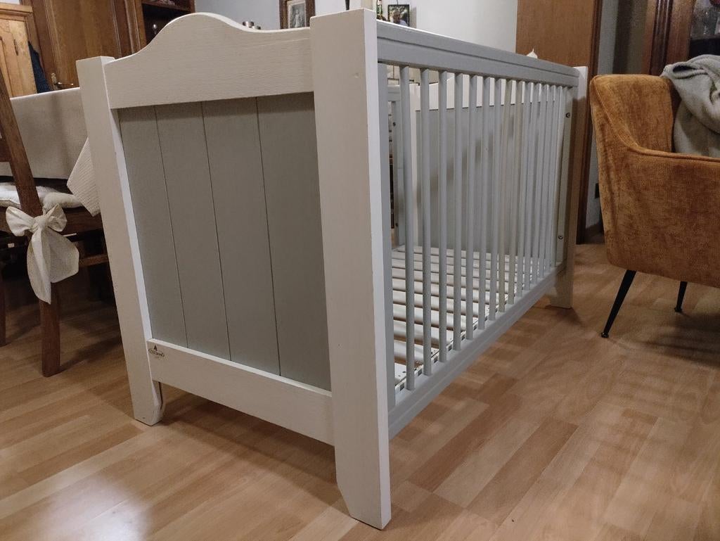 Babybedje Childwood met verstelbare lattenbodem, Kinderen en Baby's, Ophalen