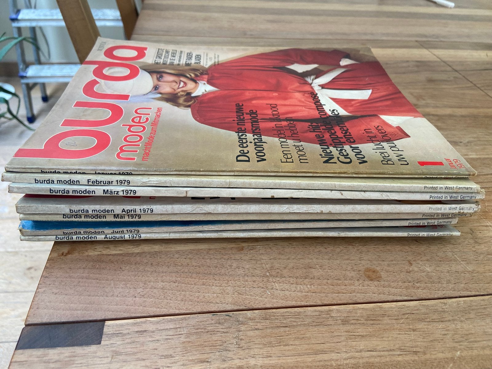 Burda jaren ‘70  58 stuks compleet en in degelijke staat, Hobby & Loisirs créatifs, Enlèvement ou Envoi, Utilisé, Burda