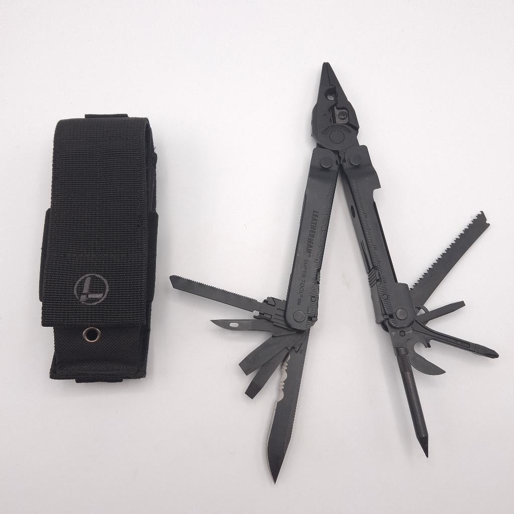 Leatherman Super Tool 300 EOD Black Oxide multitool, Caravanes & Camping, Outils de camping, Comme neuf, Enlèvement ou Envoi