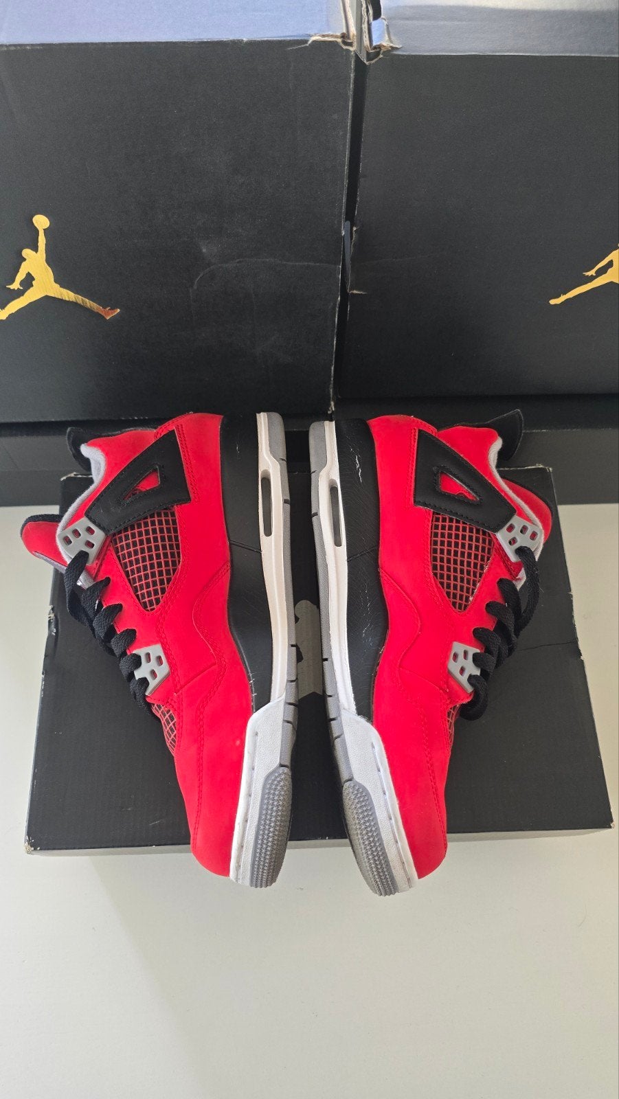 Air Jordan 4 retro, Ophalen of Verzenden, Zo goed als nieuw, Schoenen