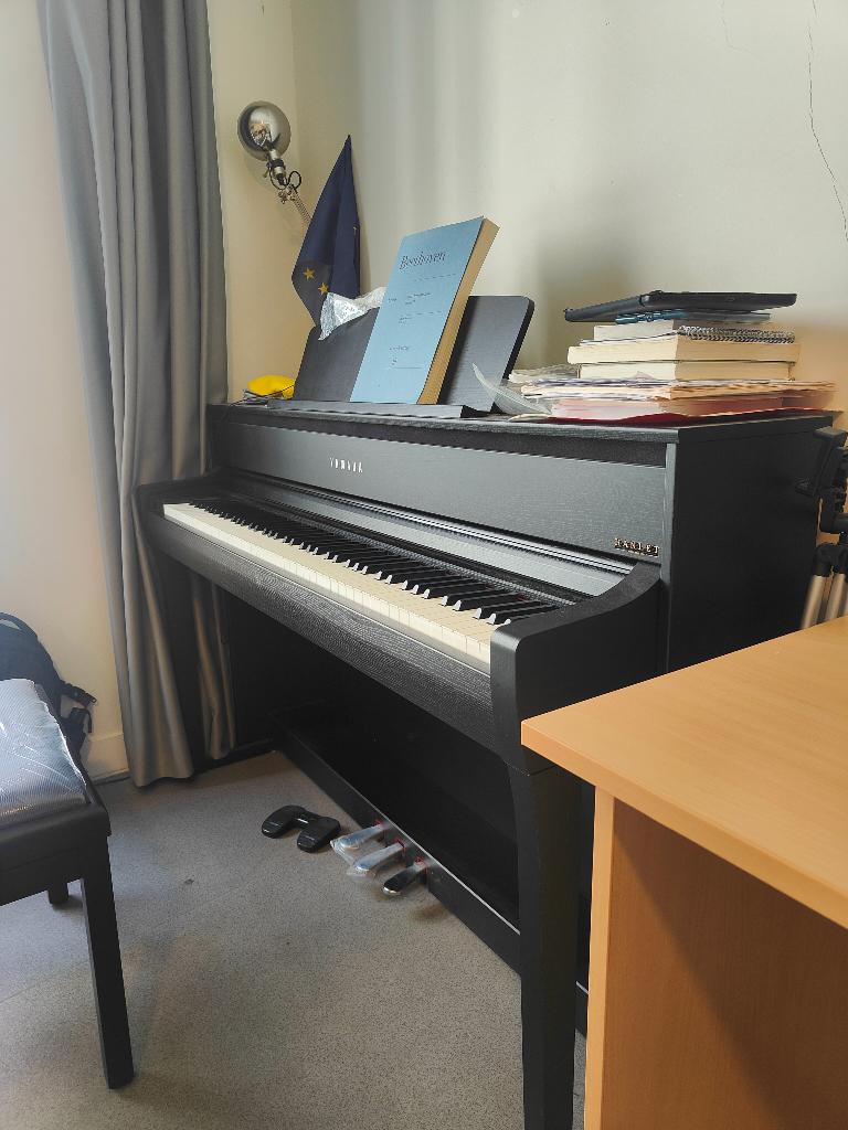 Piano Yamaha CLP-775, Comme neuf, Digital, Enlèvement, Piano