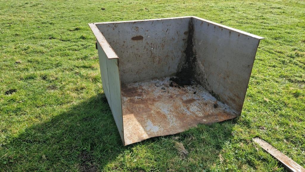 Grondbak mini/midi tractor, Ophalen