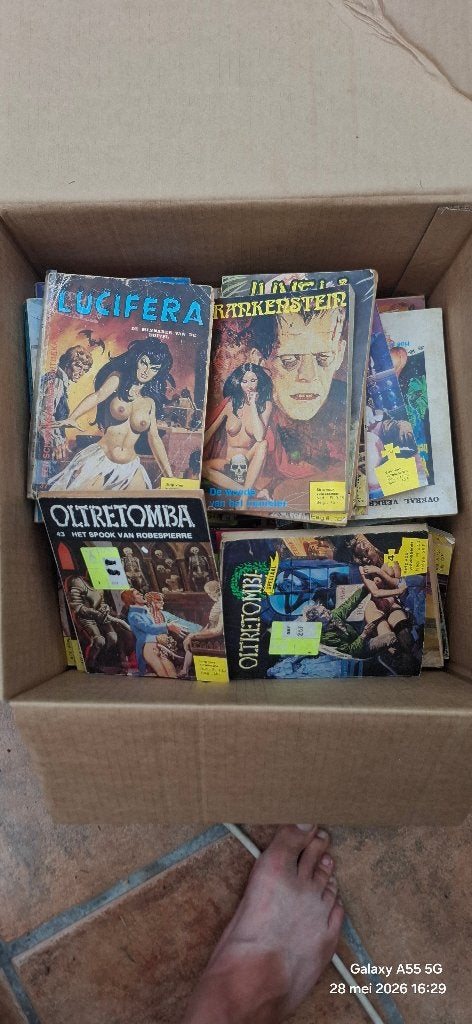Een lot oude erotische strips, Livres, BD, Utilisé, Plusieurs BD, Enlèvement ou Envoi